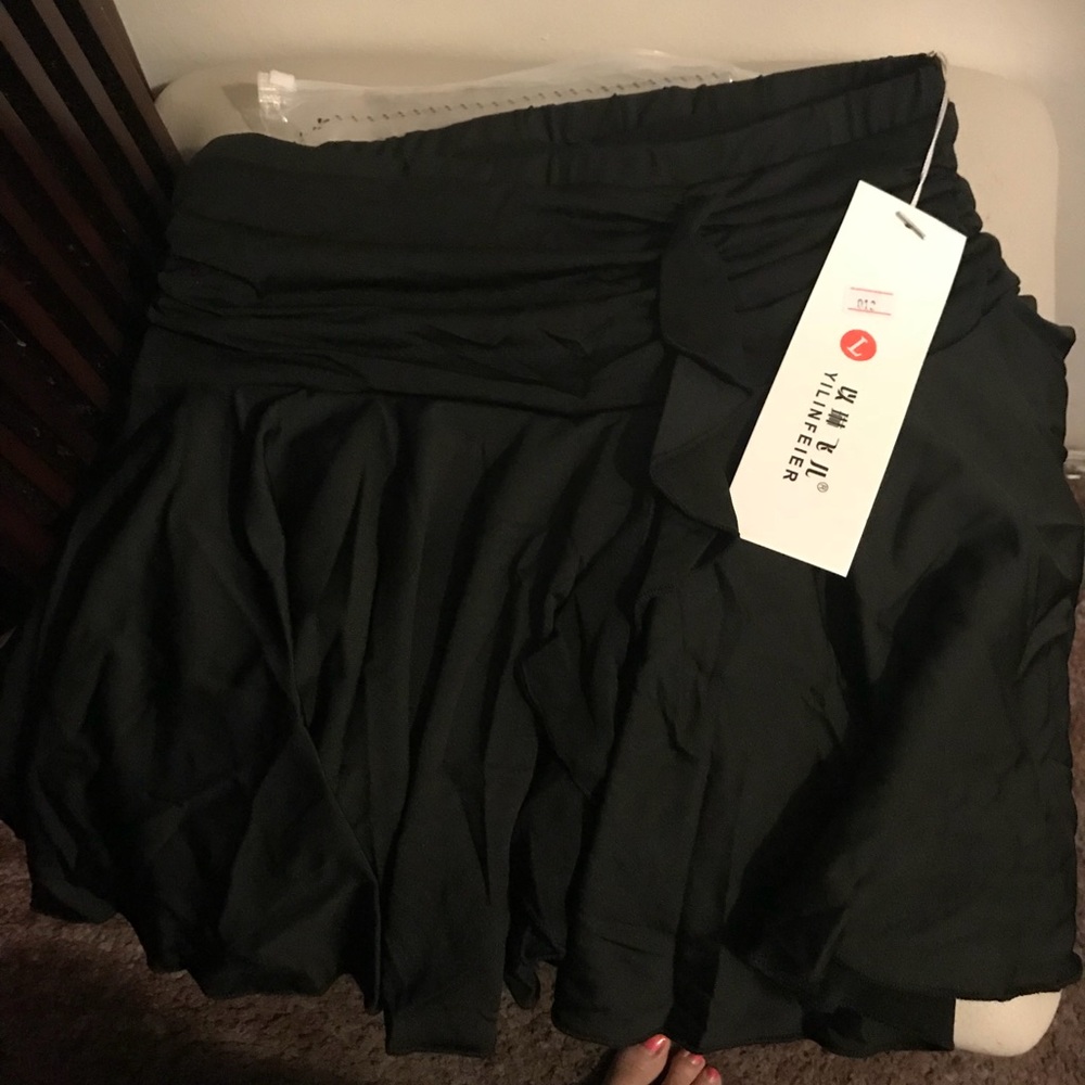 Very lovely ruffle MINI SKIRT